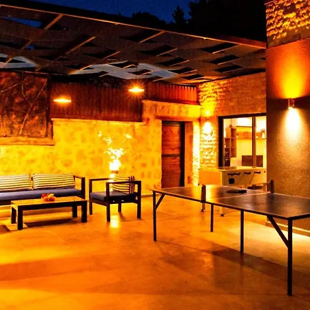 Villa Akbel 2 Bedroom 2711